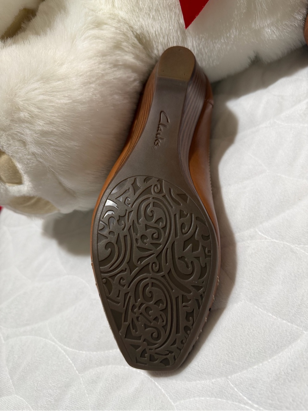 NEW! Clarks Artisan Collection Women's Tan Perforated Leather Loafers size 7 - Picture 6 of 7